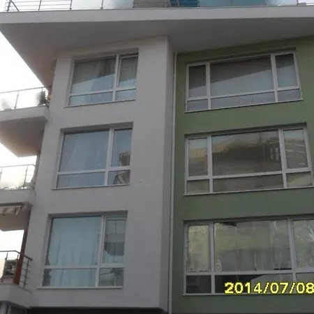 Apartment Azaliya 2 *